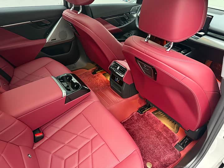 Фото 8 - BMW 5 Series