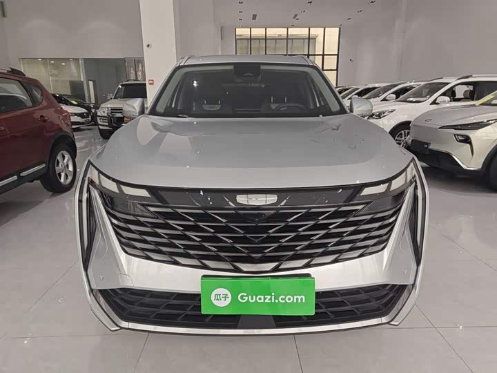 Фото 3 - Geely Atlas L