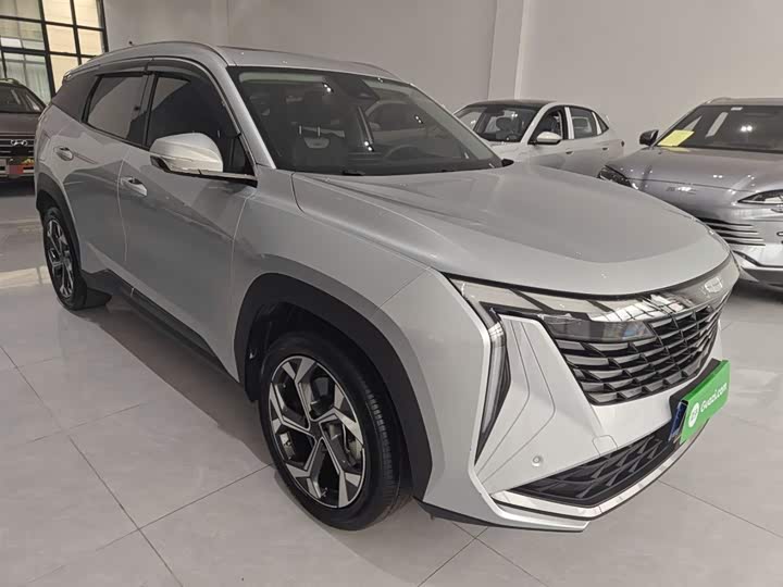 Фото 4 - Geely Atlas L