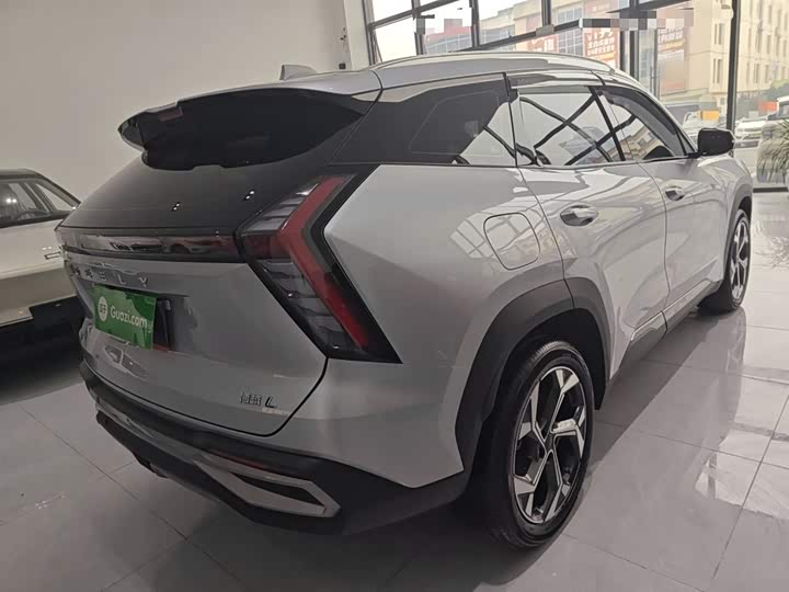 Фото 7 - Geely Atlas L