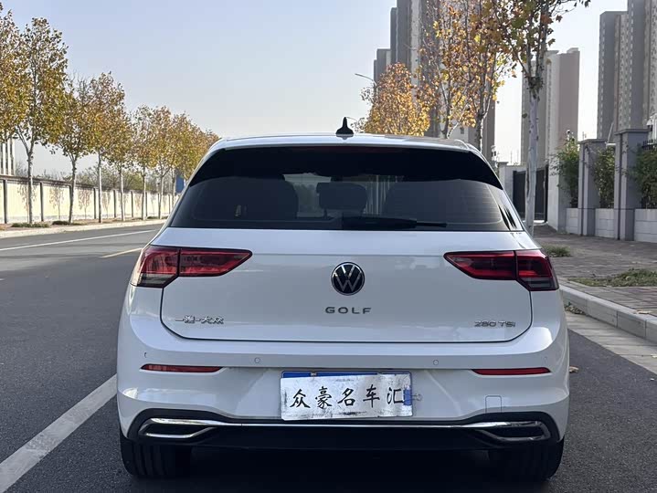 Фото 5 - Volkswagen Golf