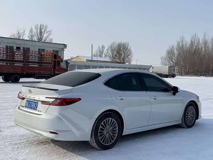 Фото 5 - Toyota Camry