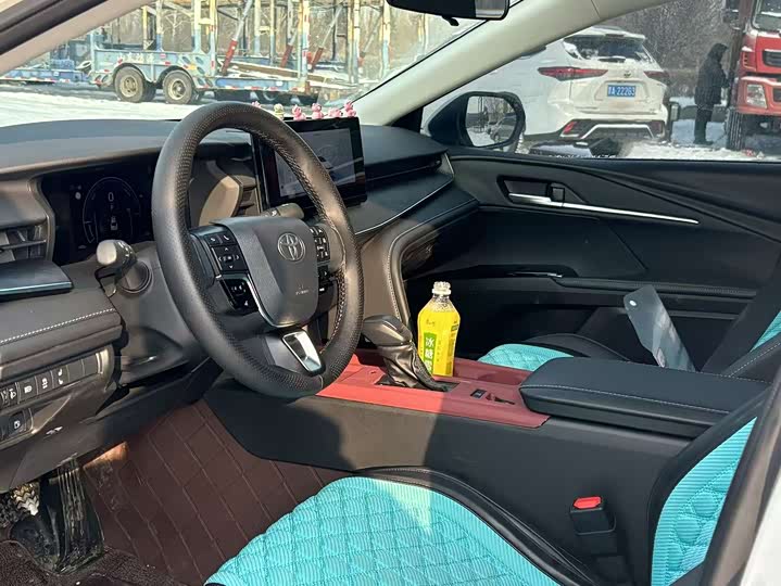 Фото 7 - Toyota Camry