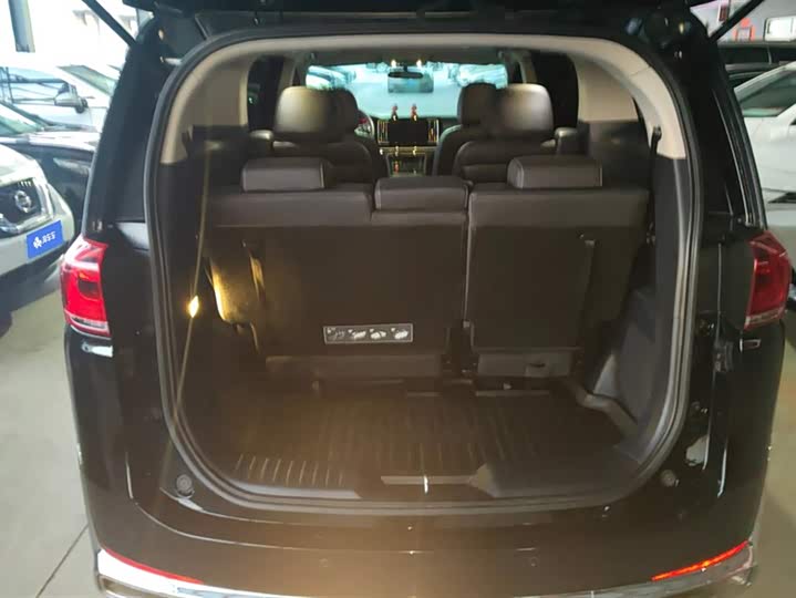 Фото 4 - GAC Trumpchi M8