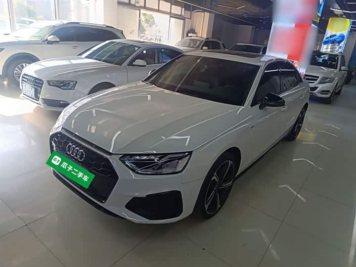 Фото 2 - Audi A4L