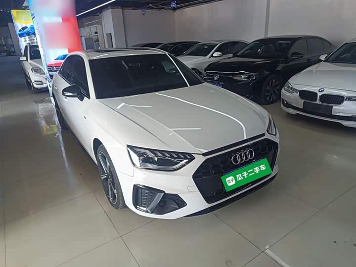 Фото 4 - Audi A4L