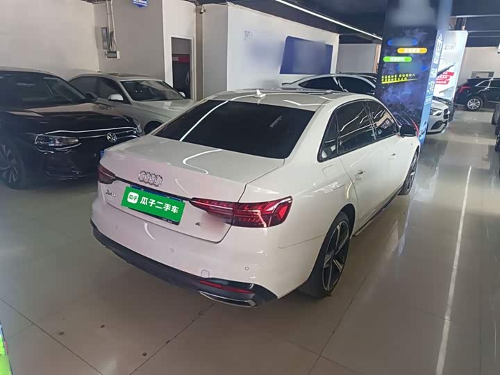 Фото 7 - Audi A4L