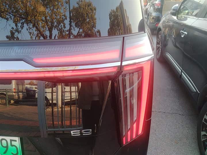 Фото 8 - GAC Trumpchi E9