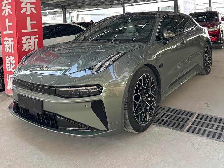 Фото 1 - Zeekr 001