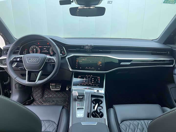 Фото 6 - Audi A6L