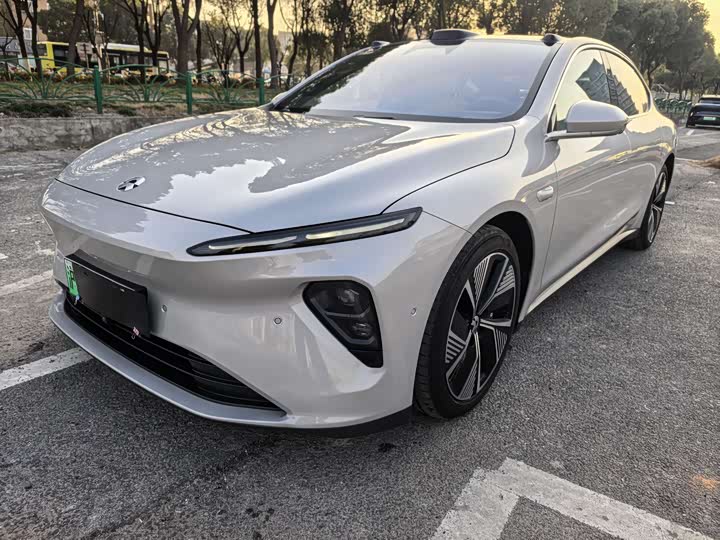 Фото 1 - Nio ET7