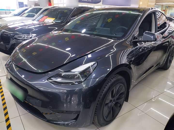 Фото 1 - Tesla Model Y