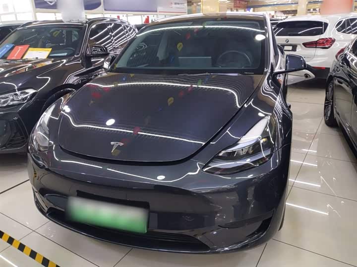 Фото 3 - Tesla Model Y