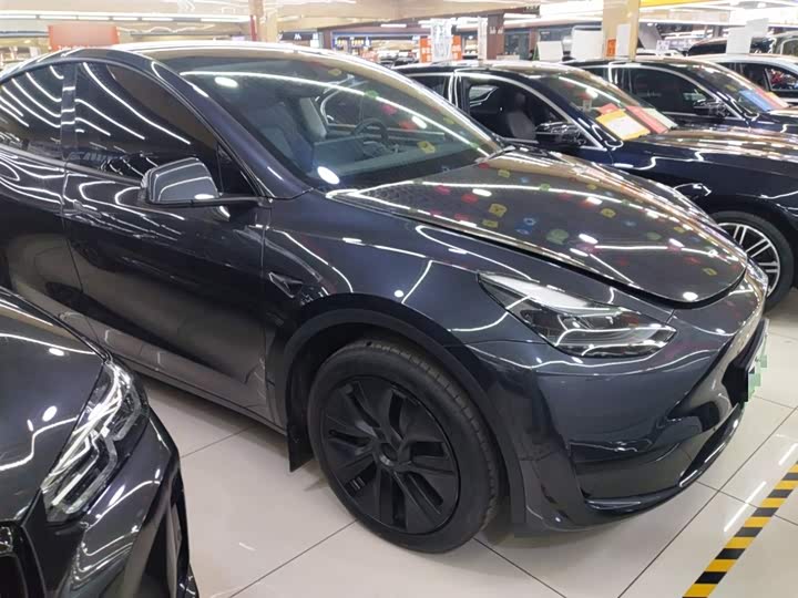 Фото 4 - Tesla Model Y