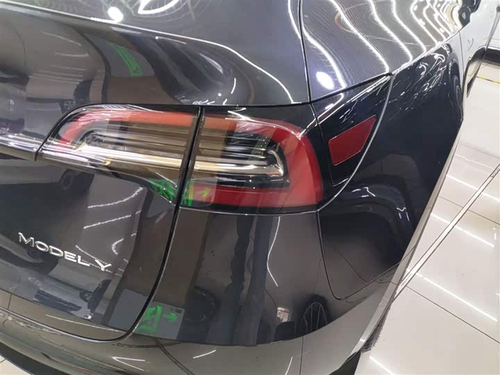 Фото 8 - Tesla Model Y