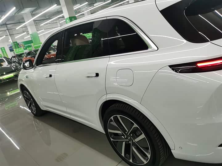 Фото 5 - LiXiang L7