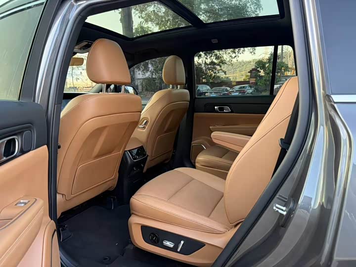 Фото 6 - LiXiang One