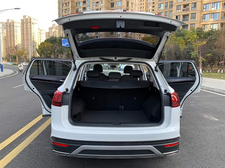 Фото 8 - Volkswagen Tayron