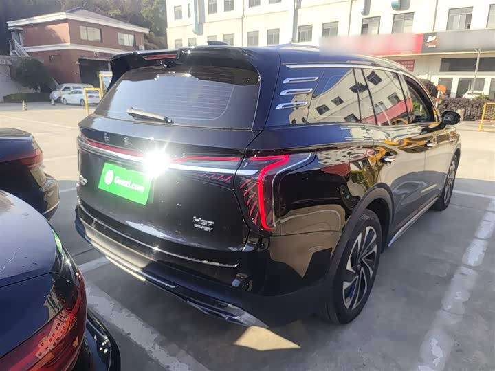 Фото 7 - Hongqi HS7 Hybrid