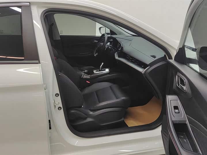 Фото 8 - MG Motor 5