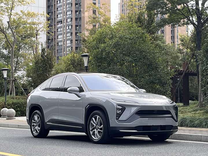 Фото 3 - Nio EC6