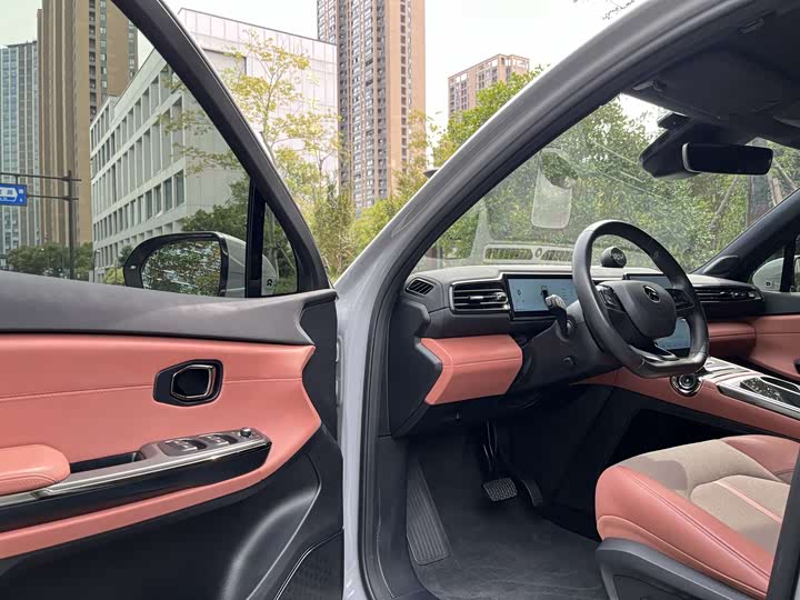 Фото 7 - Nio EC6