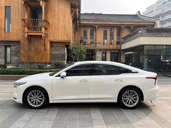 Фото 5 - Bestune B70