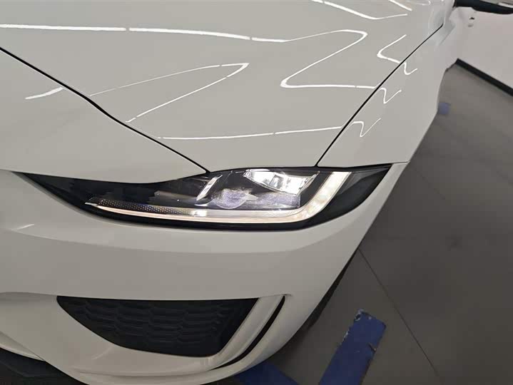 Фото 5 - Jaguar XE L