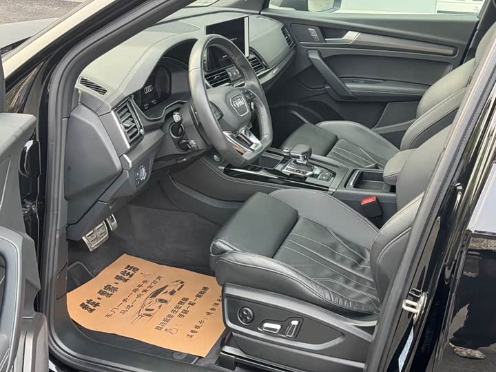 Фото 3 - Audi Q5L