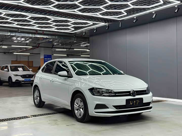 Фото 3 - Volkswagen Polo