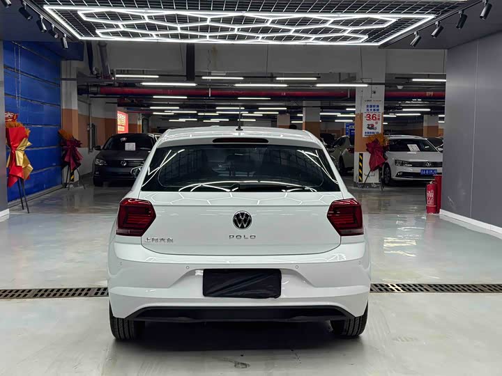 Фото 8 - Volkswagen Polo