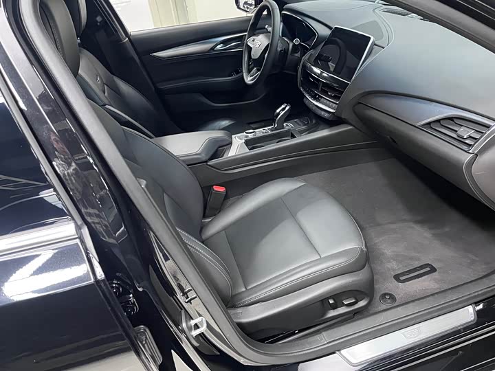 Фото 6 - Cadillac CT5