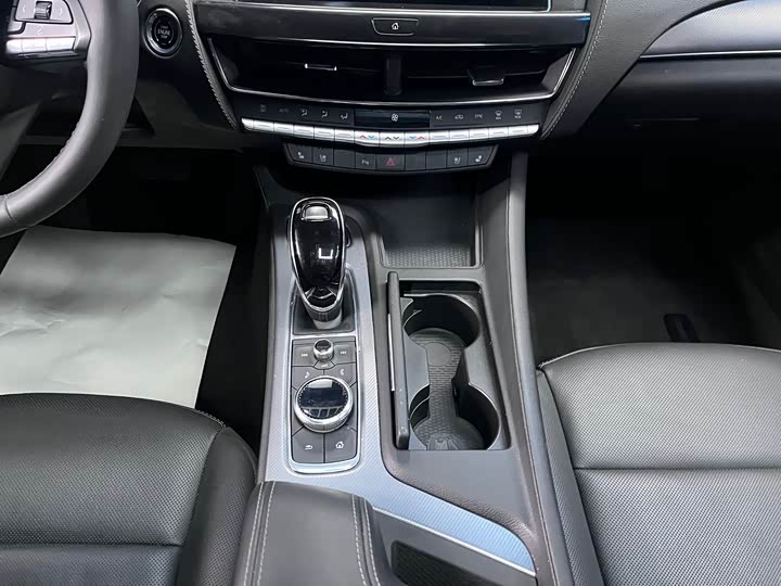 Фото 9 - Cadillac CT5