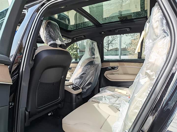 Фото 8 - Volvo XC90 Hybrid