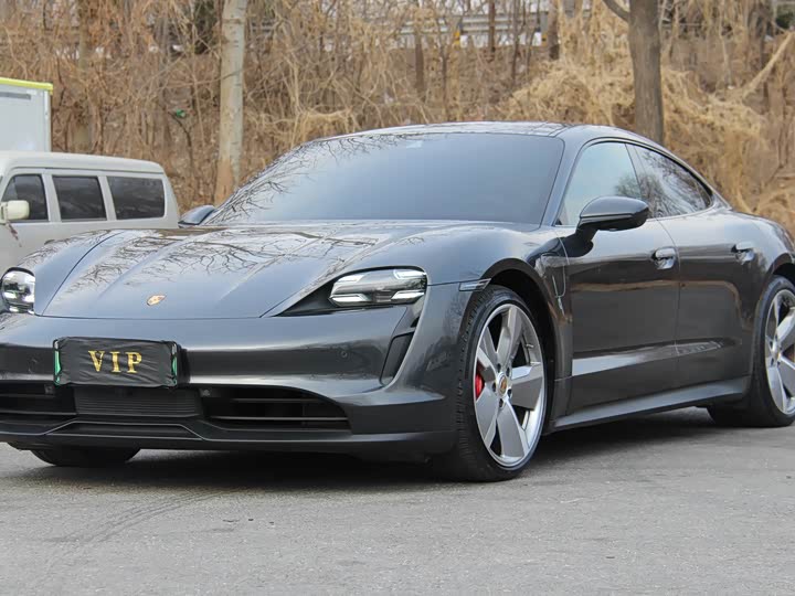 Фото 2 - Porsche Taycan