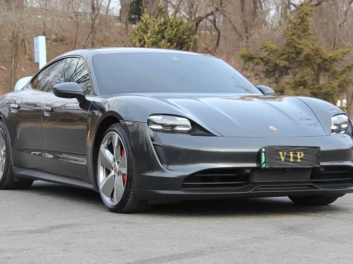 Фото 3 - Porsche Taycan