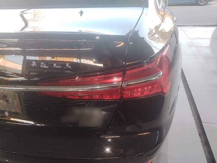 Фото 8 - Audi A6L