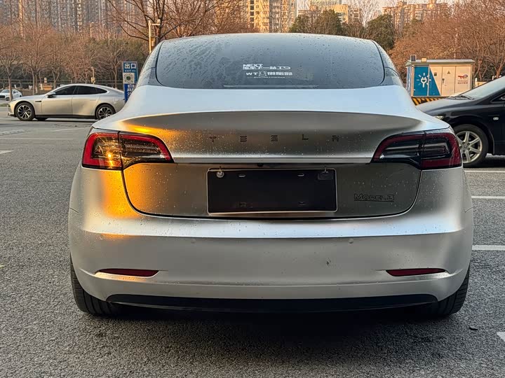 Фото 5 - Tesla Model 3