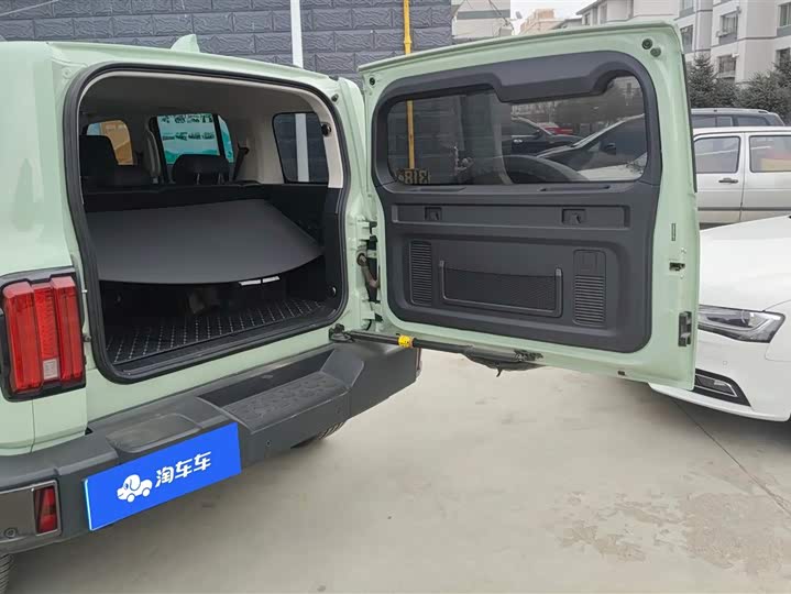 Фото 4 - Tank 300