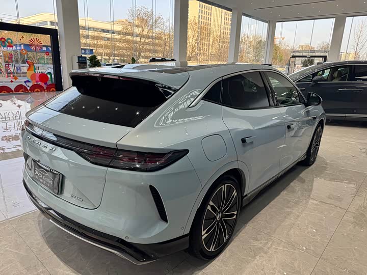 Фото 9 - Denza N7