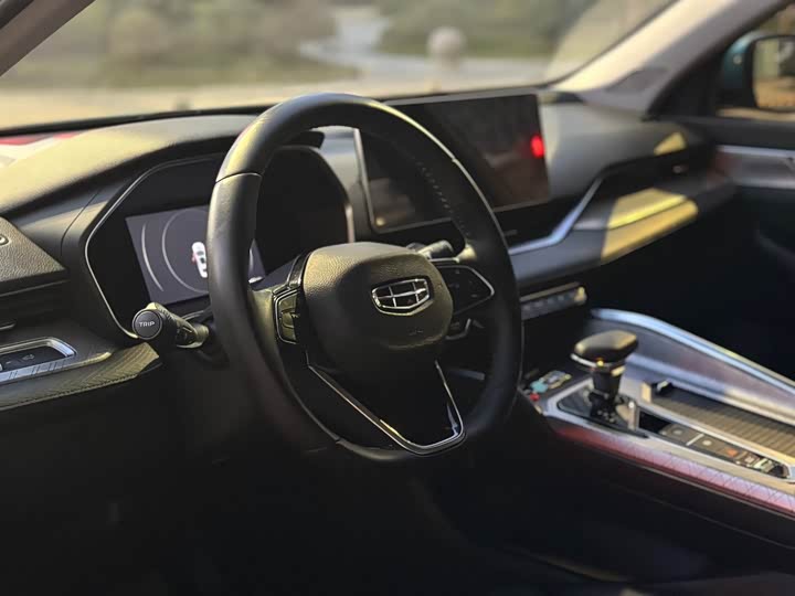 Фото 4 - Geely Preface