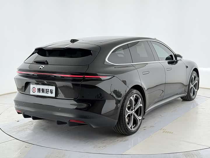 Фото 9 - Nio ET5T