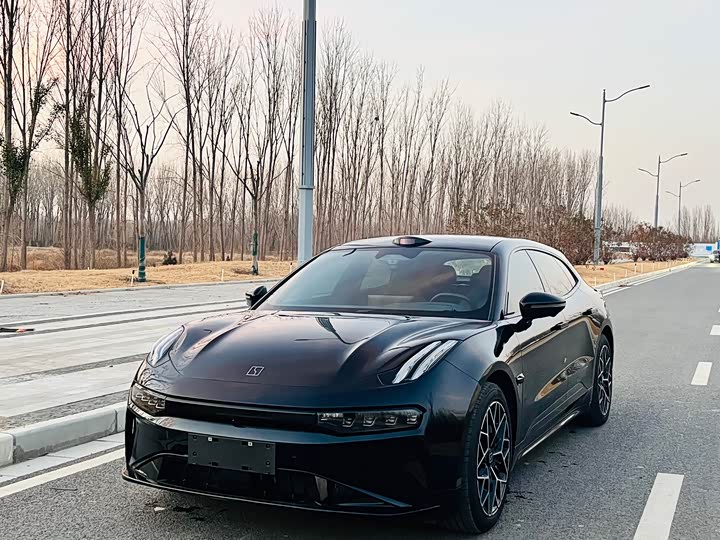 Фото 1 - Zeekr 001