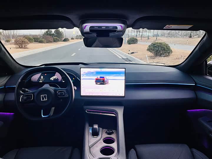 Фото 5 - Zeekr 001