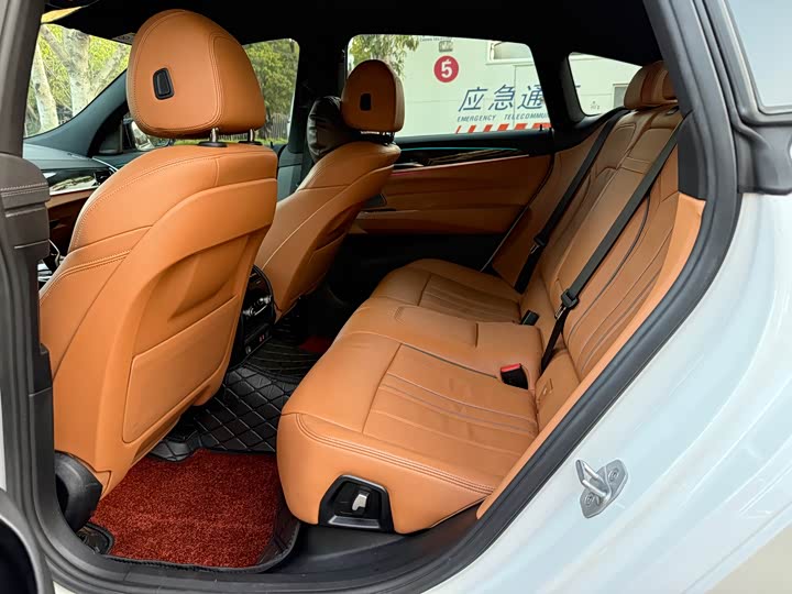 Фото 6 - BMW 6 Series GT