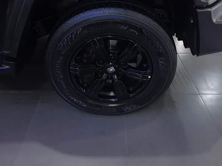 Фото 6 - Tank 300