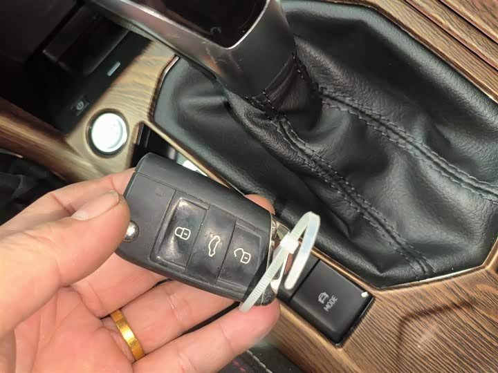 Фото 9 - Volkswagen Tayron