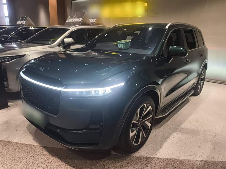 Фото 1 - LiXiang One