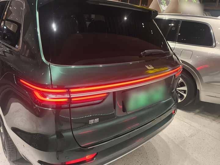 Фото 6 - LiXiang One