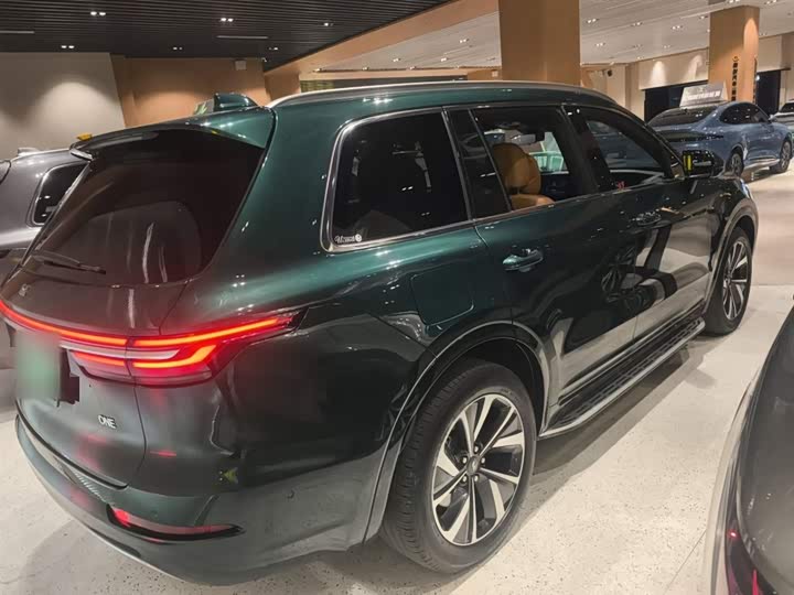 Фото 7 - LiXiang One